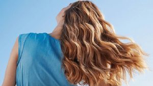 ¿REALMENTE ES BUENO LAVAR EL CABELLO A DIARIO?